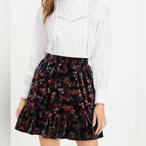 Black Dark Floral Velvet Ruffle Hem Mini Skirt Witch Whimsigoth Vampy LOFT brand